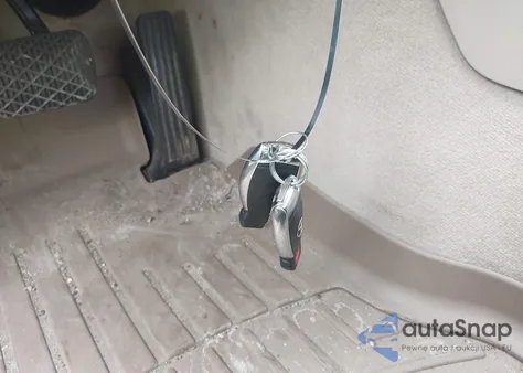 2009 Mercedes-Benz C 300 Luxury 4Matic/Sport 4Matic z USA, uszkodzony, nr VIN WDDGF81X39F271089